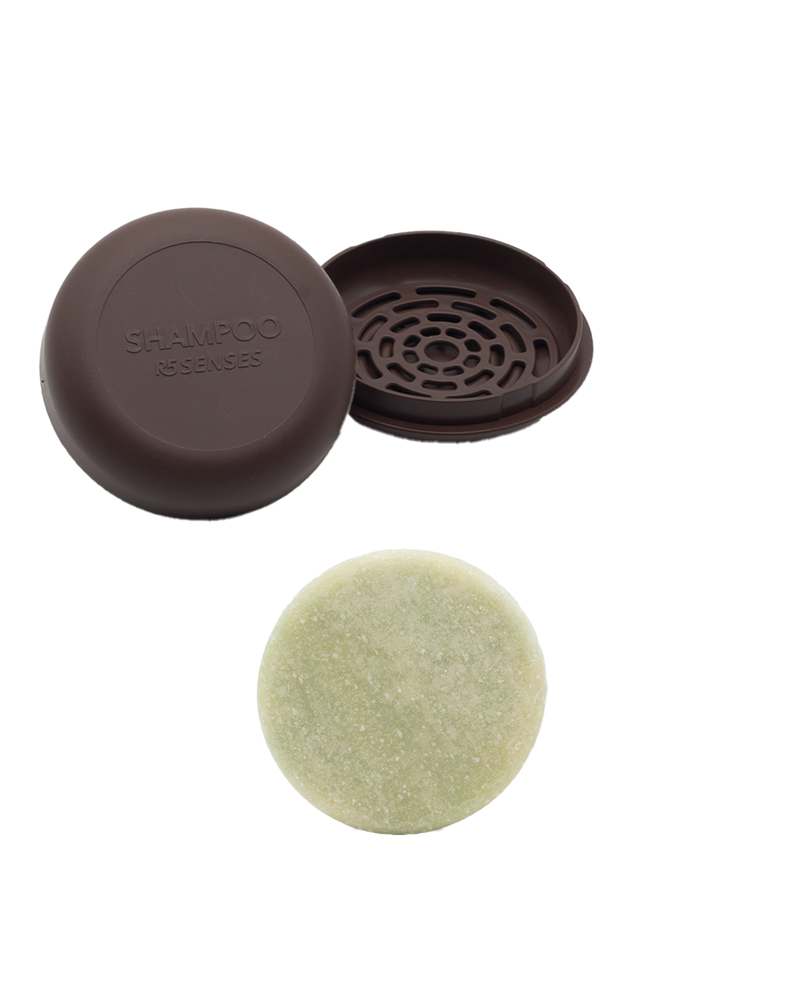 Nourishing solid shampoo with moisture