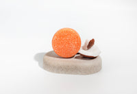 Solid body soap that enriches moisture