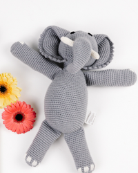 The elephant berry - a hand-knitted ornamental product